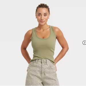 Women's Slim Fit Tank Top - Universal Thread™